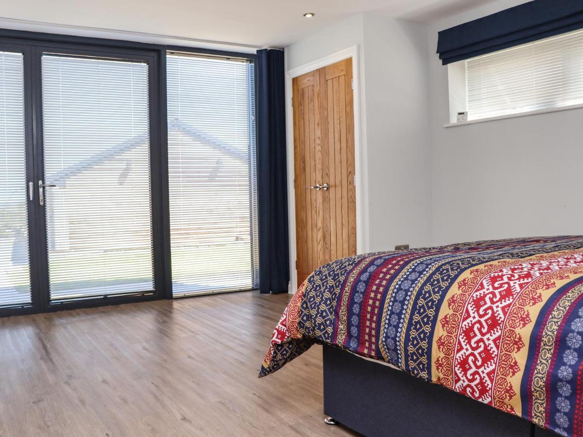 The Waves Villa Morpeth Exterior photo